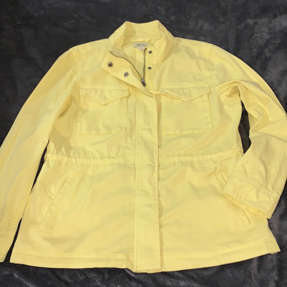 Beautiful Womens light yellow Style &Co coat for spring! Size Large